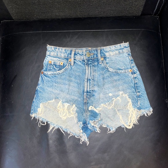 Zara Shorts - Picture 1 of 1